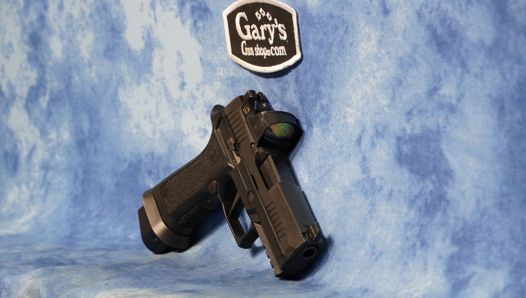 USED SIG SAUER P320 9MM 3-5/8" BBL WITH SIG RED DOT