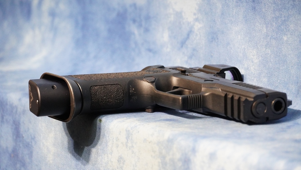 USED SIG SAUER P320 9MM 3-5/8" BBL WITH SIG RED DOT