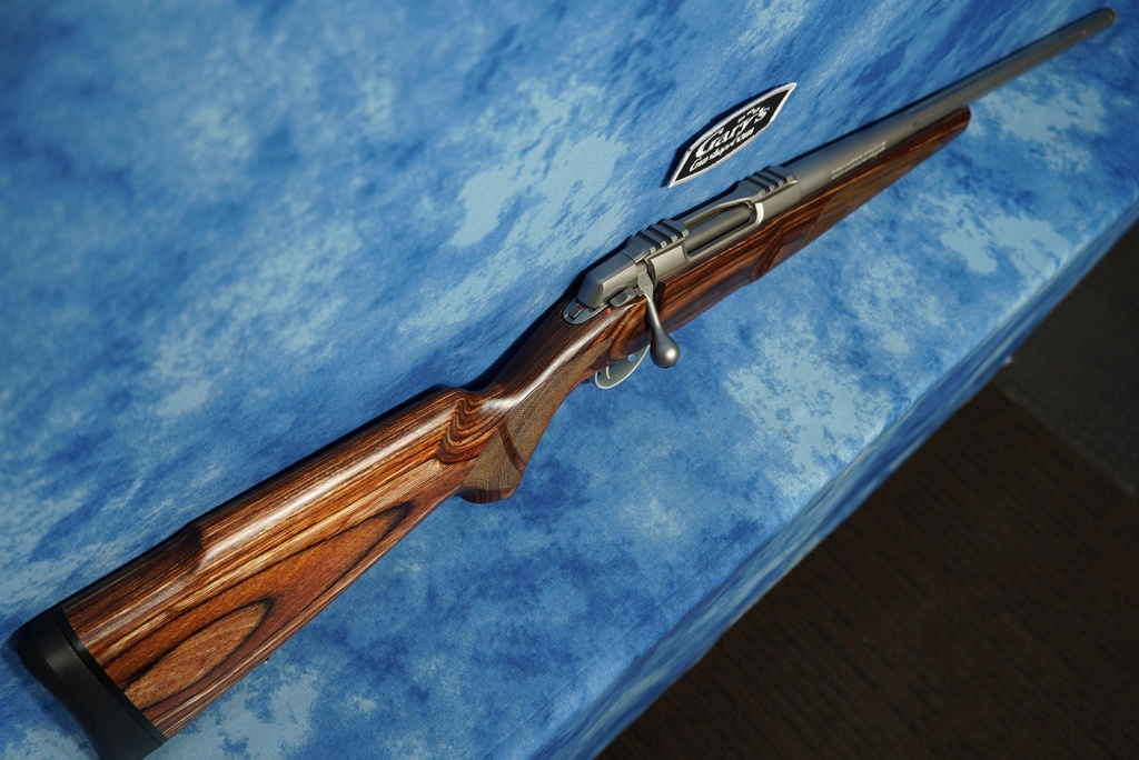 SAKO JRS90VARL315/24 243 WIN 90/S VARMINT 24" HVY BBL WOOD/SS 