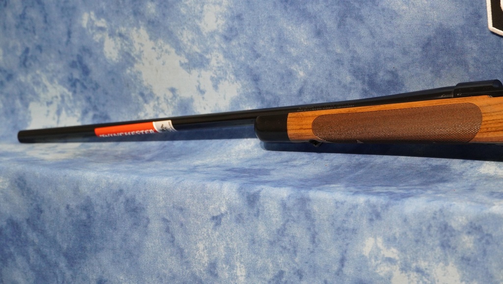 WINCHESTER 535239299 MODEL 70 SUPER GRADE 6.8 WESTERN FRENCH WALNUT