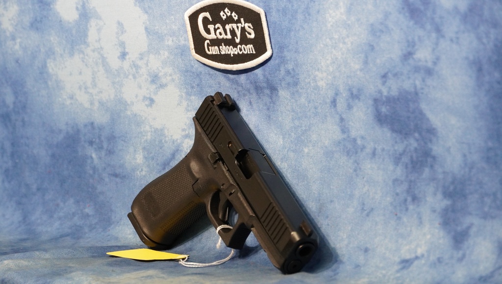 USED GLOCK G22 GEN5 40 S&W WITH NIGHT SIGHTS