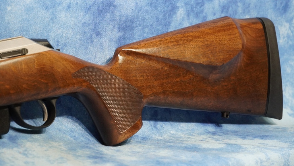 TIKKA J03764 T3X VARMINT HUNTER 270 WINCHESTER STAINLESS WALNUT