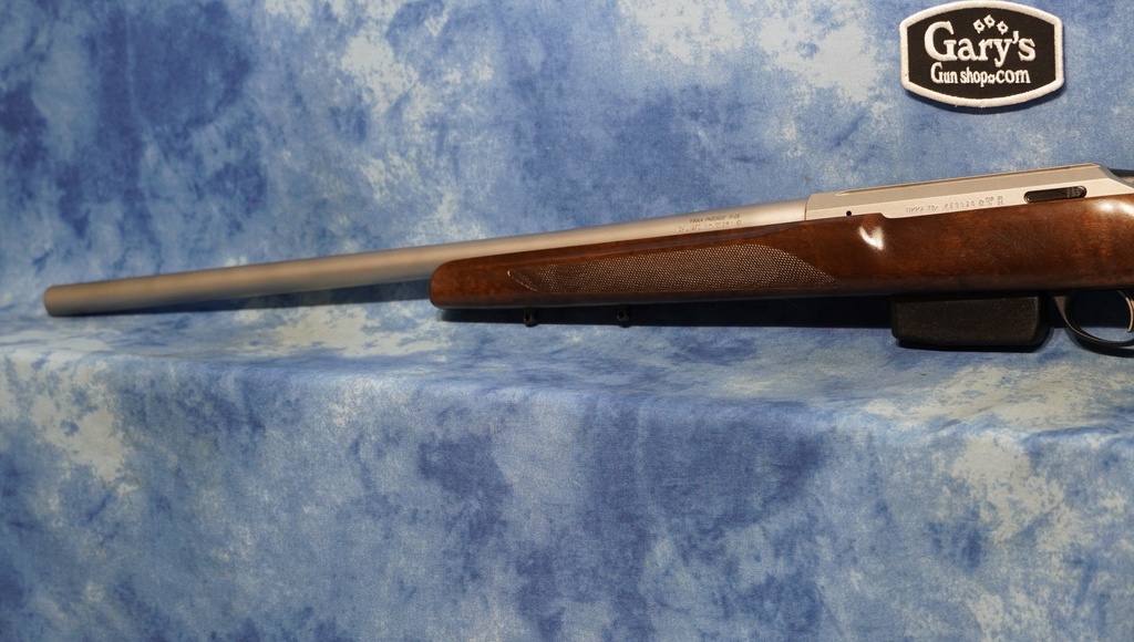 TIKKA J03764 T3X VARMINT HUNTER 270 WINCHESTER STAINLESS WALNUT