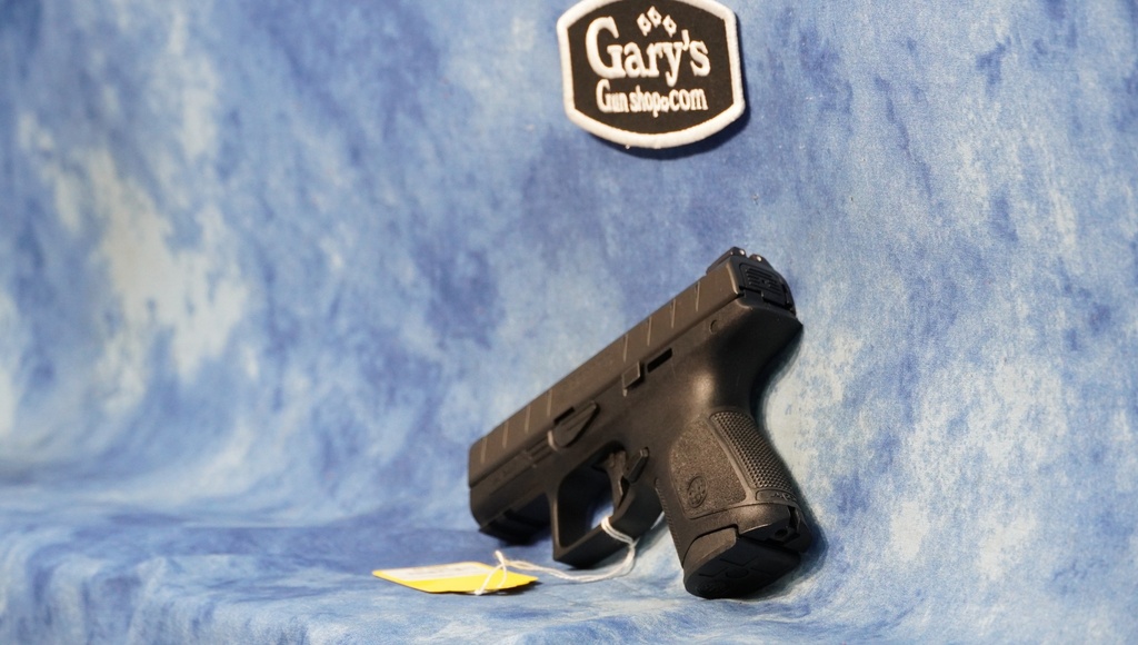 USED BERETTA APX COMPACT 9MM