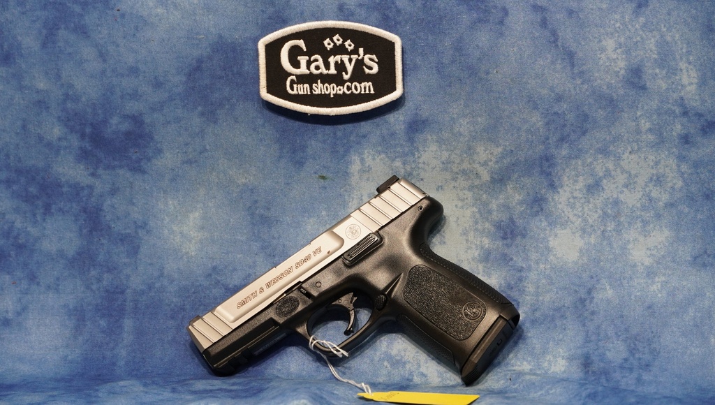 USED SMITH & WESSON SD40 VE 40 S&W
