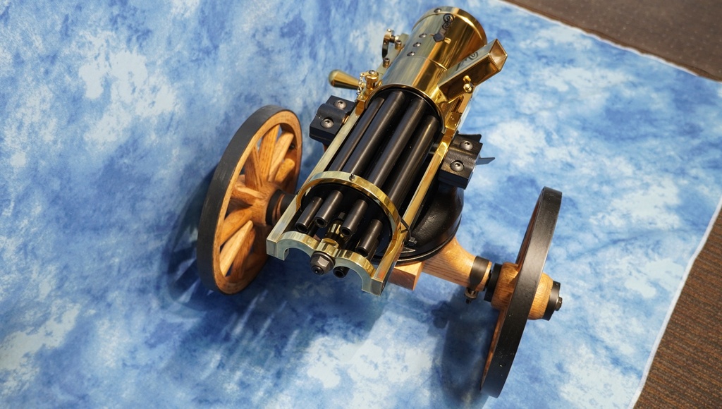 TIPPMANN ORDNANCE TG-900-G BRASS 9MM GATLING GUN W/CARRIAGE